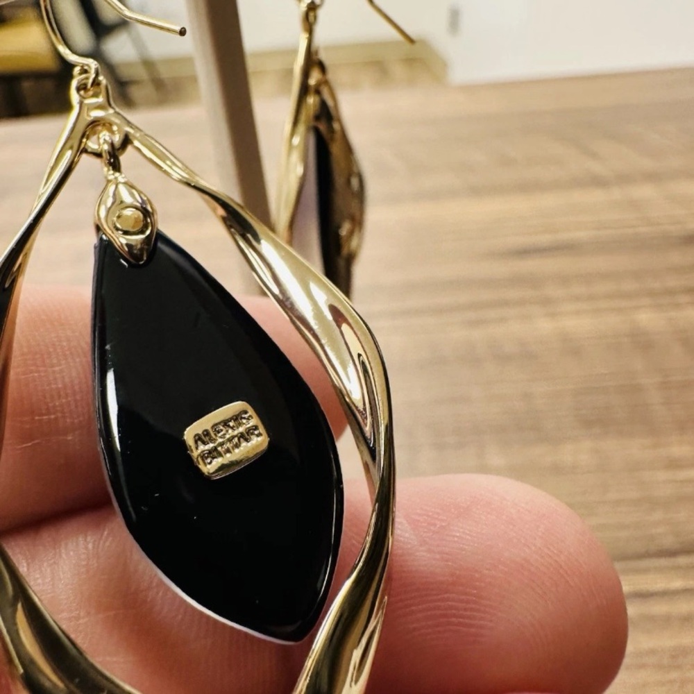 Alexis Bittar Purple Lucite in Gold Tone Setting Teardrop Earrings 2.5” long New - Picture 7 of 8